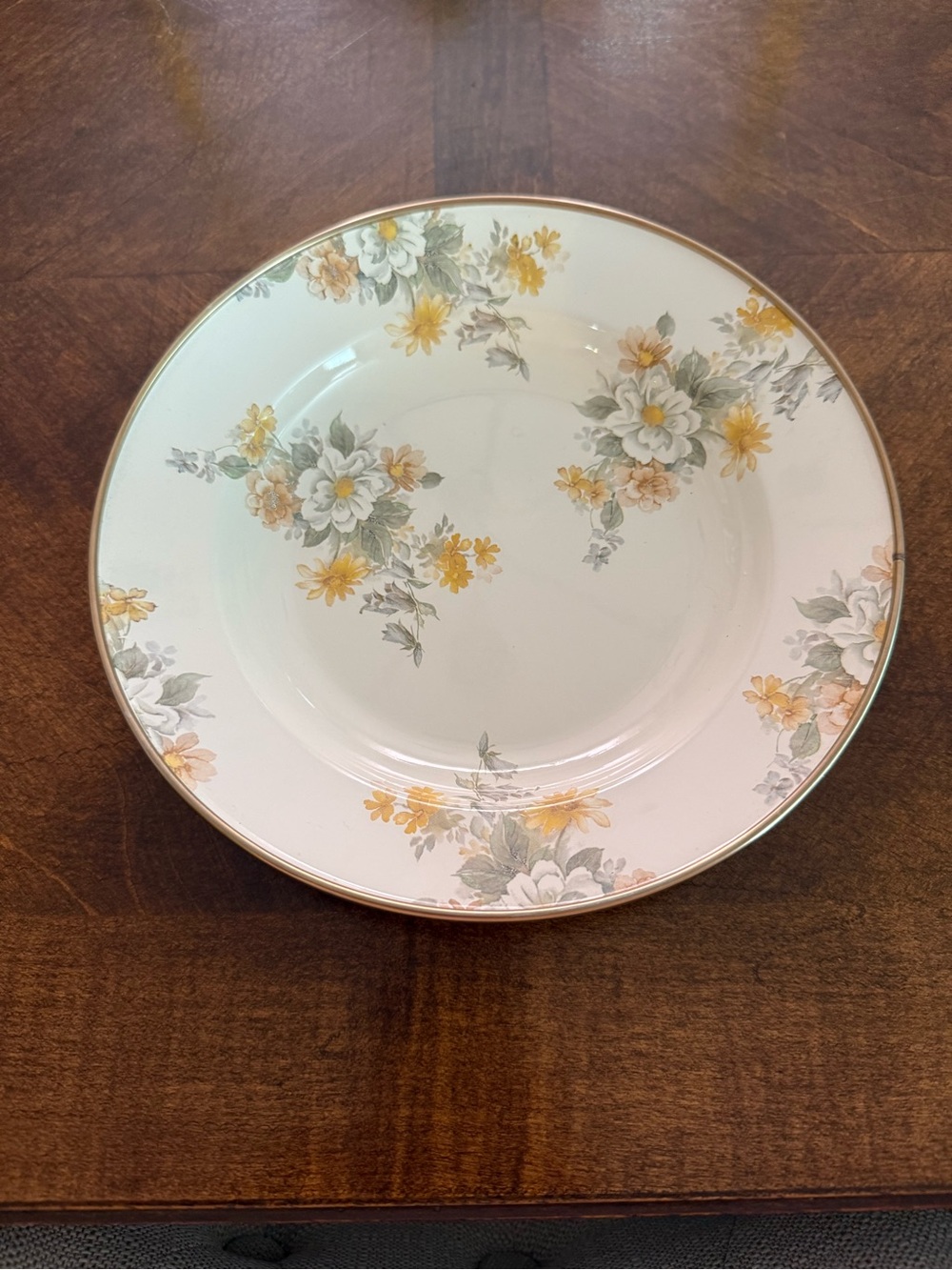 MacKenzie-Childs White Plate with Yellow and Green Floral Motif and Gold Rim